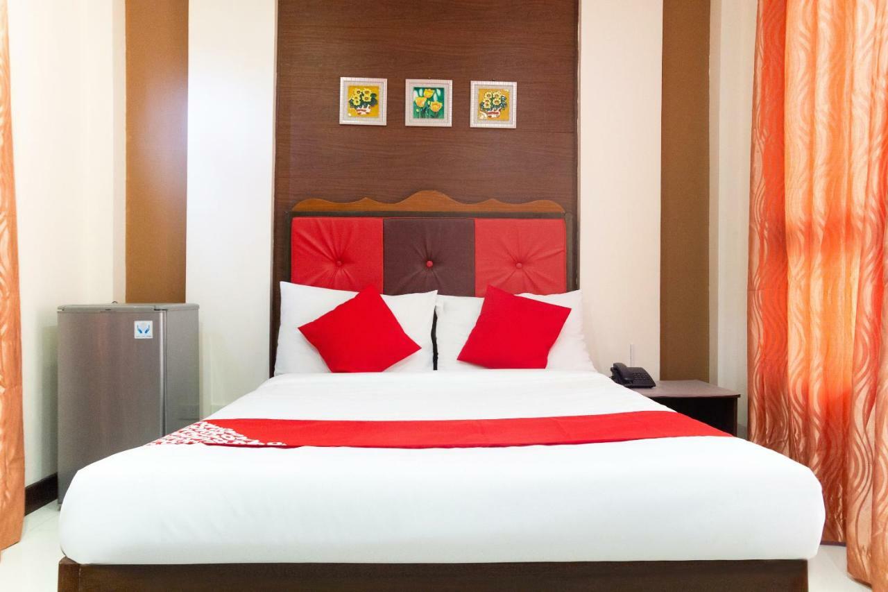 Oyo 153 Espacio De Clarita Hometel Davao Экстерьер фото