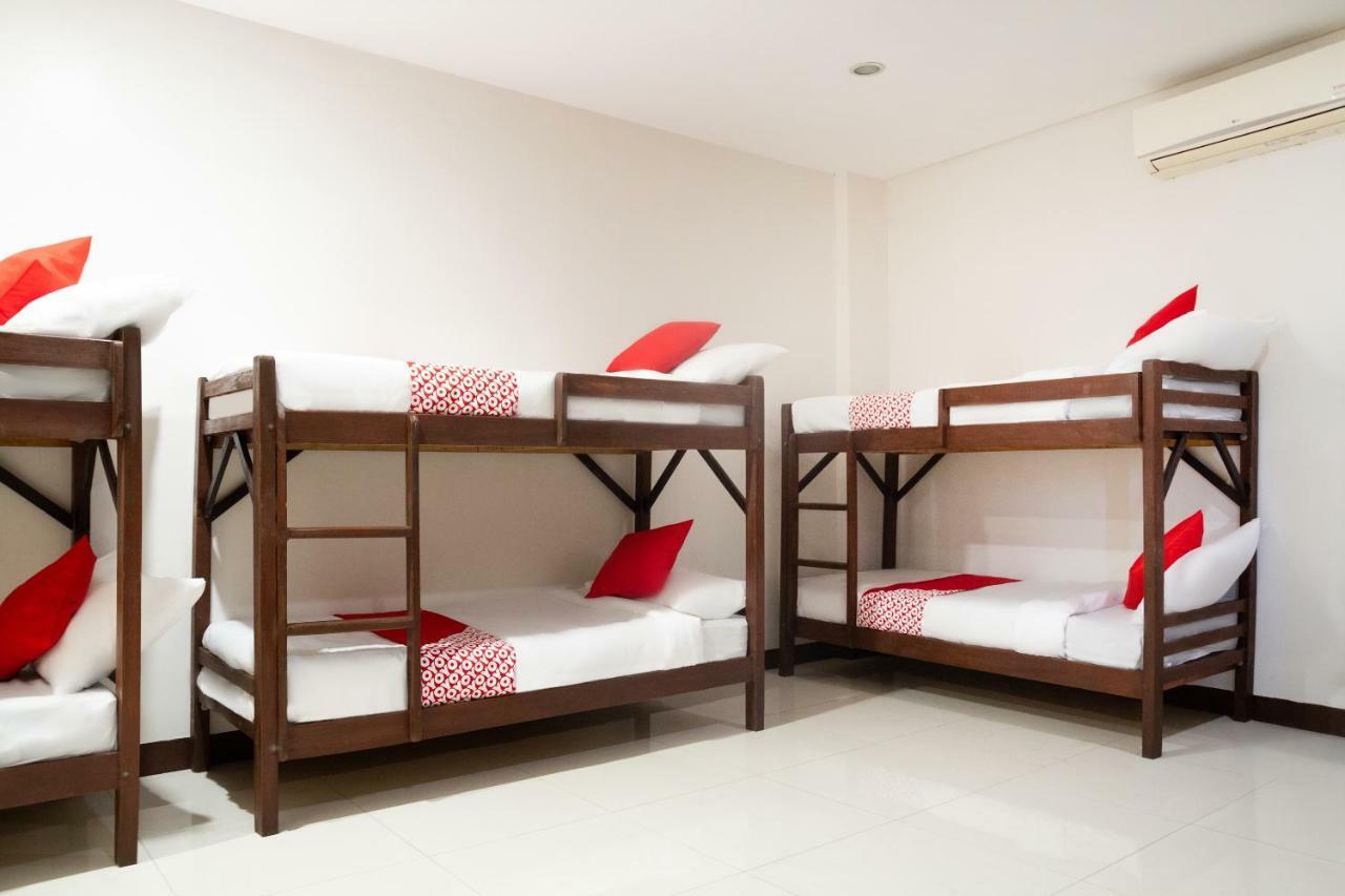 Oyo 153 Espacio De Clarita Hometel Davao Экстерьер фото