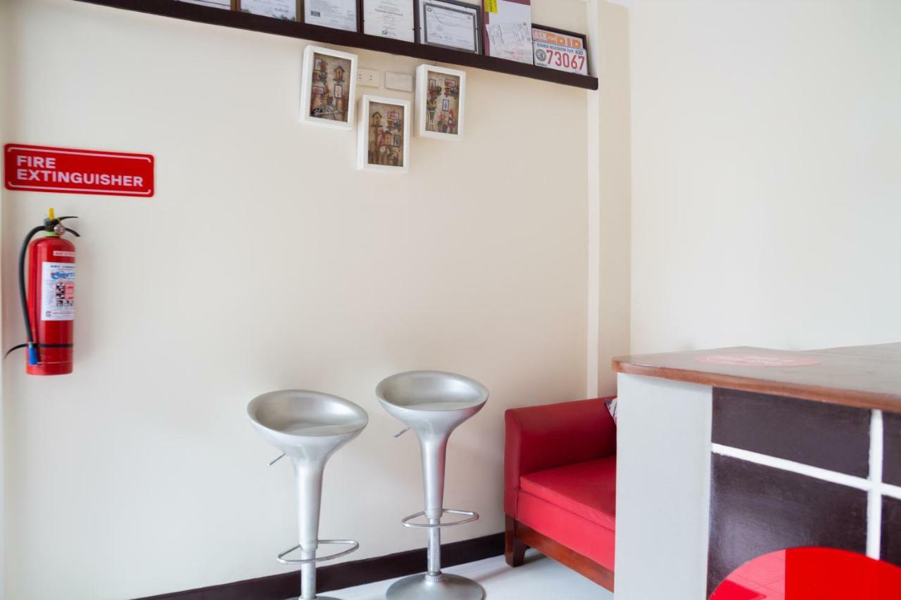 Oyo 153 Espacio De Clarita Hometel Davao Экстерьер фото