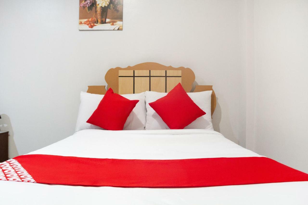 Oyo 153 Espacio De Clarita Hometel Davao Экстерьер фото