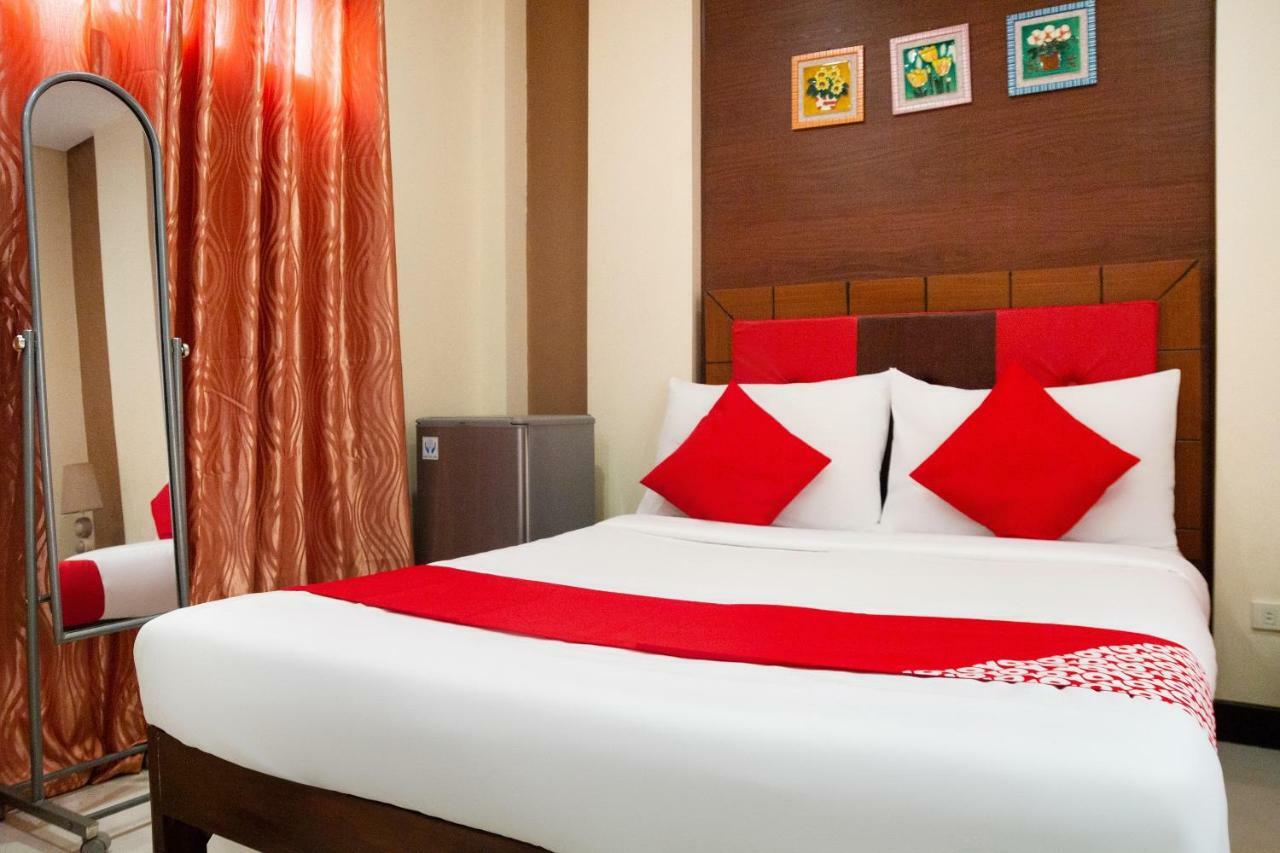 Oyo 153 Espacio De Clarita Hometel Davao Экстерьер фото