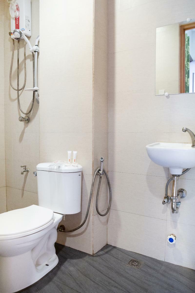 Oyo 153 Espacio De Clarita Hometel Davao Экстерьер фото