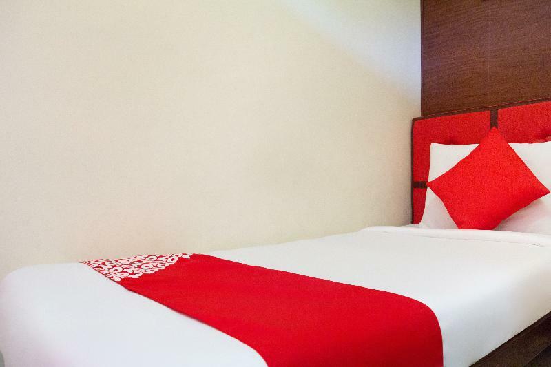 Oyo 153 Espacio De Clarita Hometel Davao Экстерьер фото